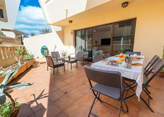 בית נופש Cozy House אל מדאנו