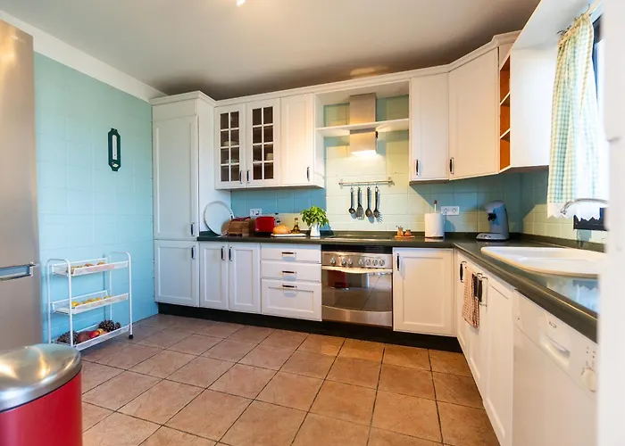 Cozy House בית נופש *